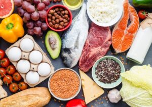 Plusieurs produits alimentaire (poissons, oeufs, fromage, légumes, céréales, ...)